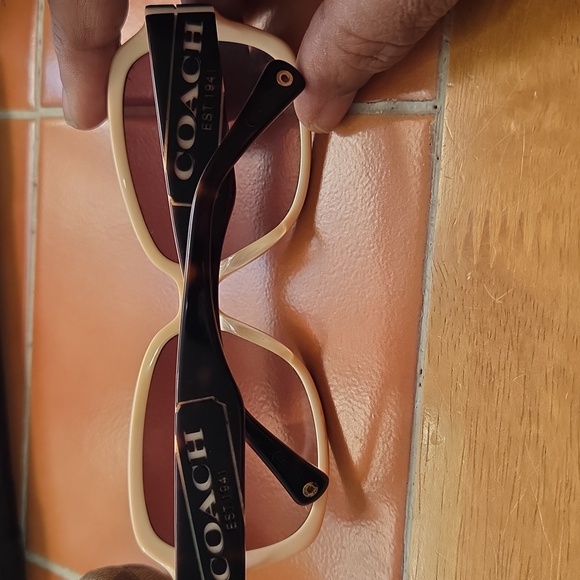 Coach Black and Brown Sunglasses - Picture 4 of 8